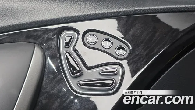 Hyundai Grandeur 2015 thumb 12