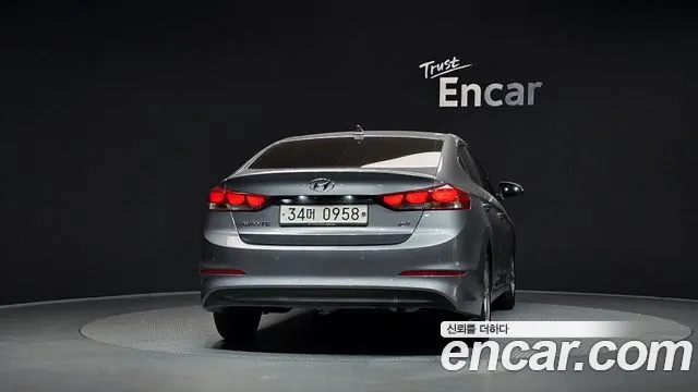Hyundai Avante 2015 thumb 4