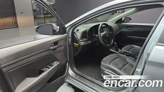 Hyundai Avante 2015 thumb 10
