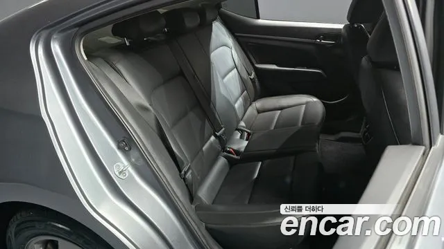Hyundai Avante 2015 thumb 11