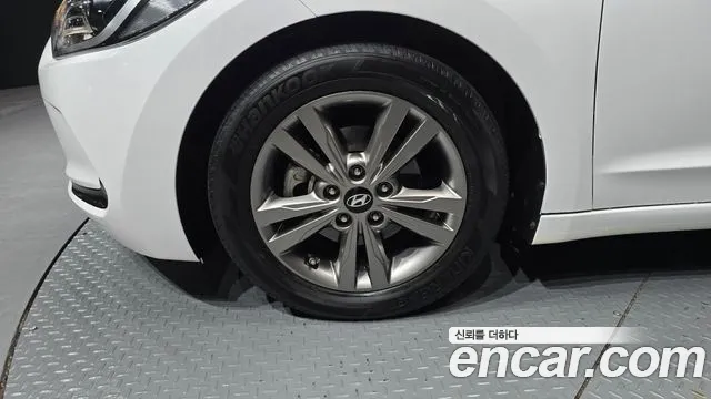 Hyundai Avante 2016 thumb 5