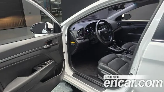 Hyundai Avante 2016 thumb 10