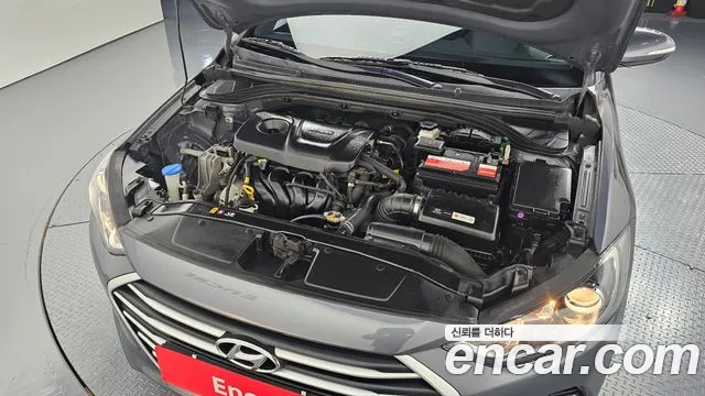 Hyundai Avante 2017 thumb 6