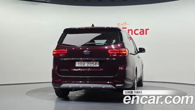 Kia Carnival 2019 thumb 4