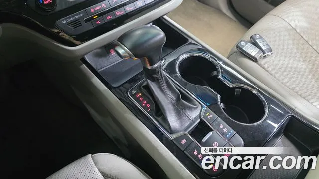 Kia Carnival 2019 thumb 9