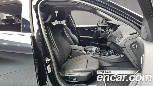 BMW 1 серии 2023 thumb 11