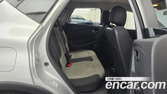 Renault Captur 2014 thumb 11