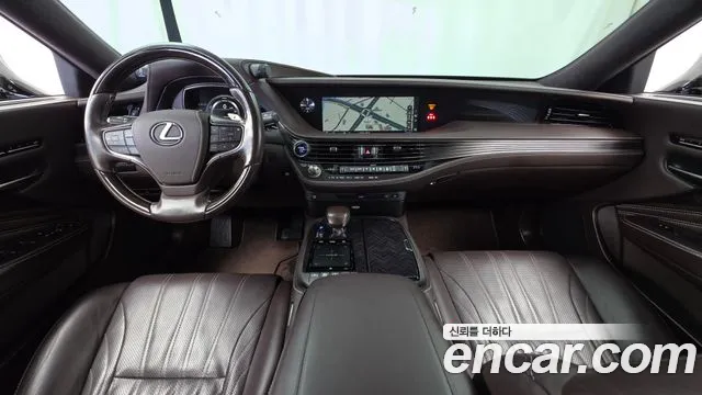 Lexus LS 2018 thumb 7