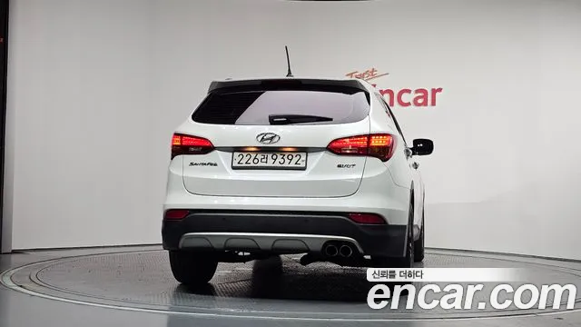 Hyundai Santa Fe 2013 thumb 4