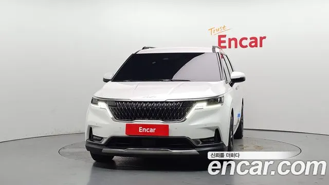Kia Carnival 2023 thumb 3