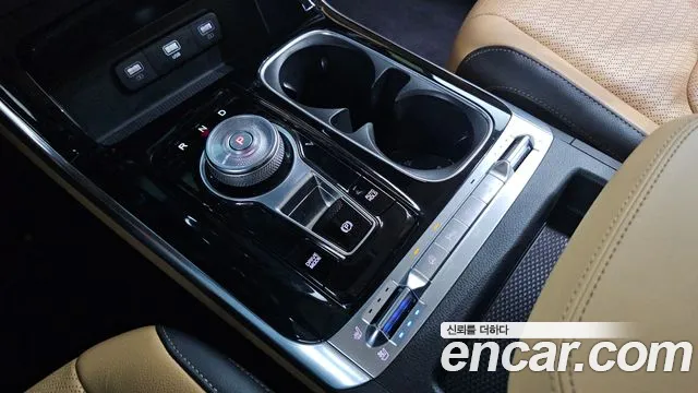 Kia Carnival 2023 thumb 9