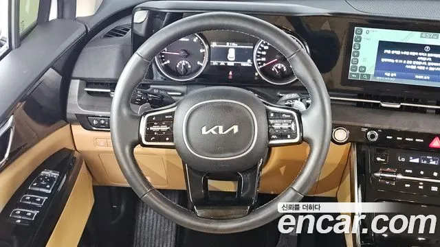 Kia Carnival 2023 thumb 11