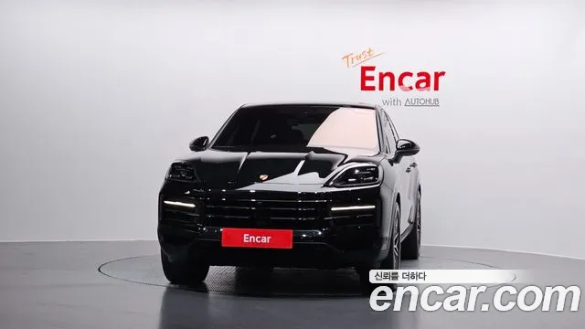 Porsche Cayenne 2025 thumb 2