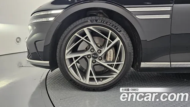 Genesis G90 2022 thumb 5
