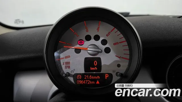 Mini Hatch 2013 thumb 8