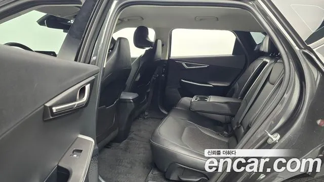 Kia EV6 2022 thumb 12