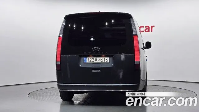 Hyundai Staria 2024 thumb 4