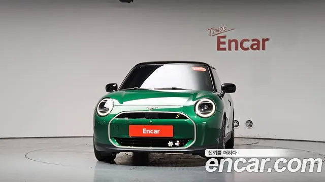 Mini Hatch 2024 thumb 2