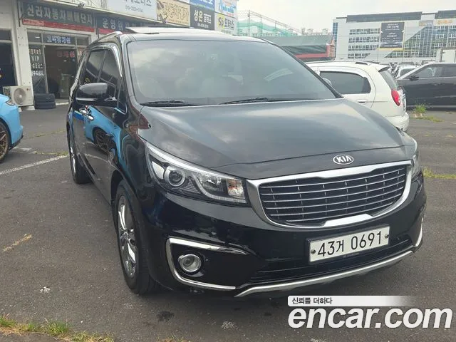 Kia Carnival 2015 thumb 4