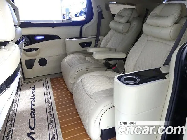 Kia Carnival 2022 thumb 5