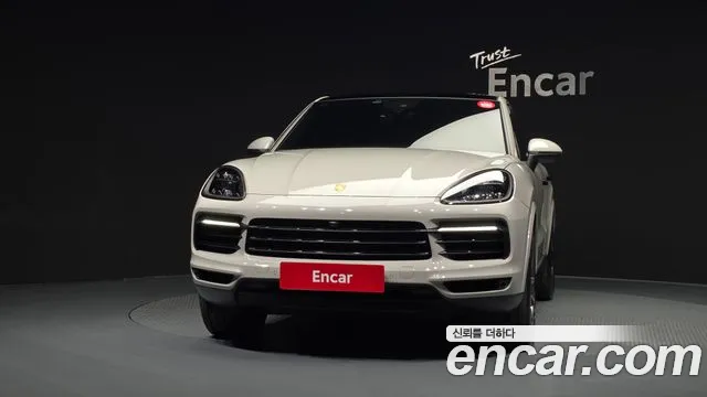 Porsche Cayenne 2021 thumb 3