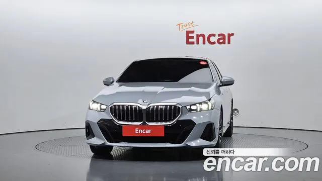 BMW 5 серии 2026 thumb 3