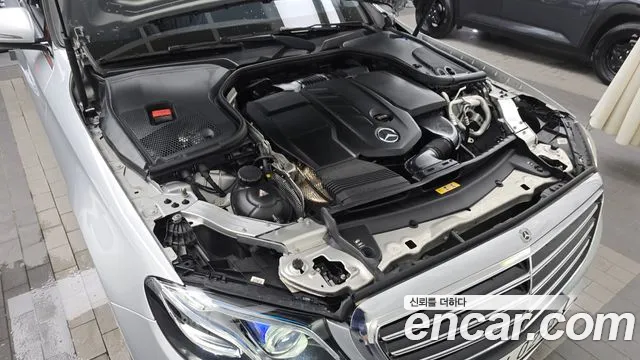 Mercedes-Benz E-Класс 2016 thumb 6
