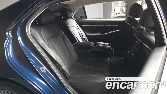 Genesis G90 2021 thumb 12