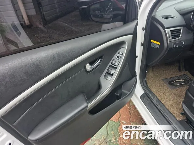 Hyundai i30 2014 thumb 6
