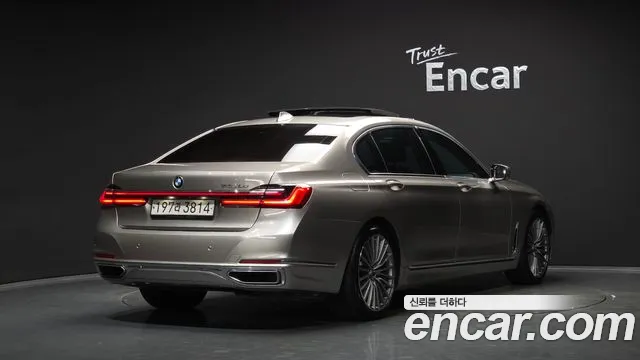 BMW 7 серии 2021 thumb 2