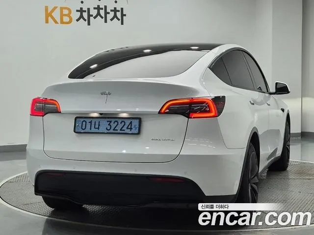 Tesla Model Y 2021 thumb 3