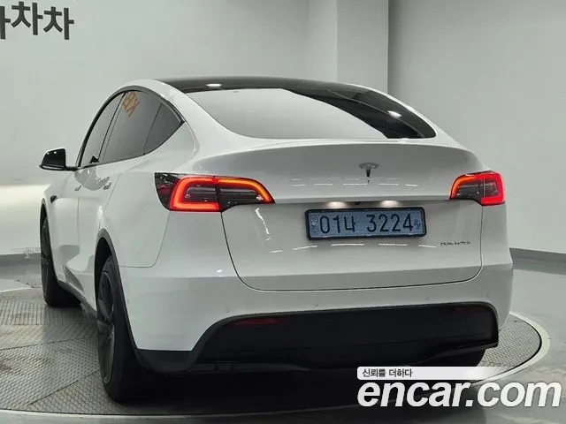 Tesla Model Y 2021 thumb 4