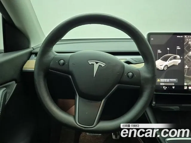 Tesla Model Y 2021 thumb 8