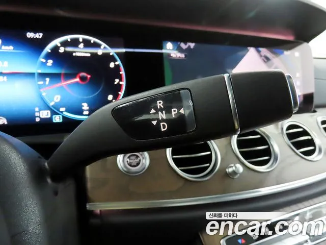 Mercedes-Benz E-Класс 2020 thumb 9