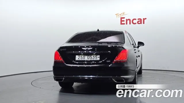 Genesis G90 2016 thumb 4