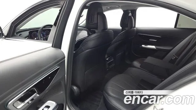 Mercedes-Benz E-Класс 2024 thumb 12
