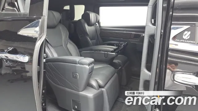 Toyota Alphard 2024 thumb 11
