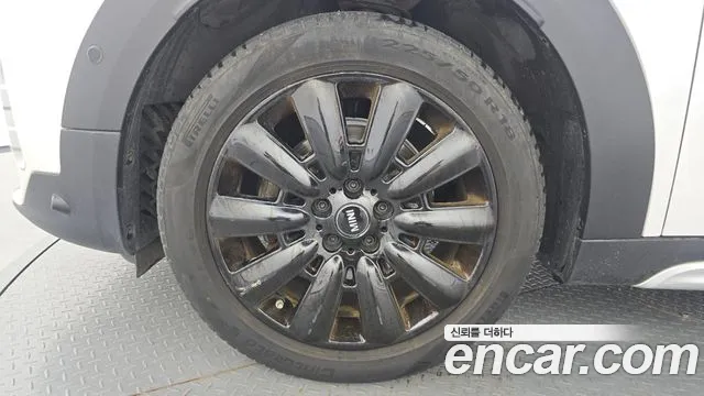 Mini Countryman 2023 thumb 5
