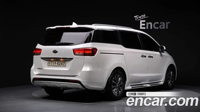 Kia Carnival 2018 thumb 2