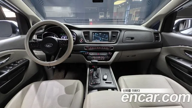 Kia Carnival 2018 thumb 7