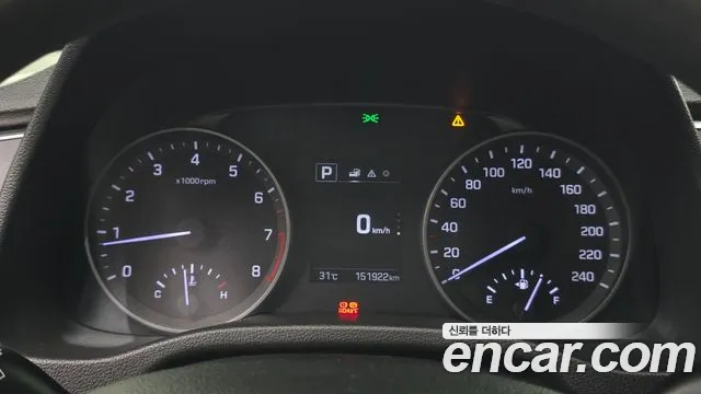 Hyundai Avante 2016 thumb 8