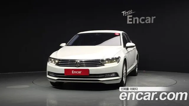 Volkswagen Passat (North America and China) 2018 thumb 3