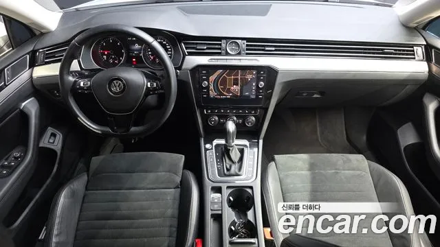 Volkswagen Passat (North America and China) 2018 thumb 7