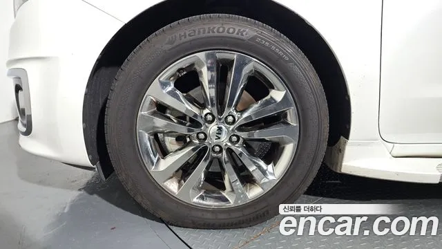Kia Carnival 2017 thumb 5
