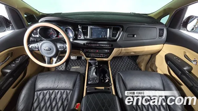 Kia Carnival 2017 thumb 7