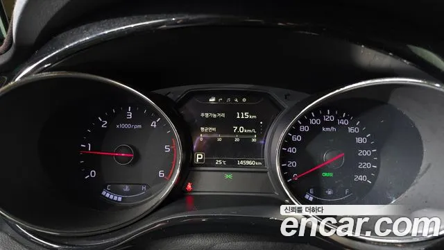 Kia Carnival 2017 thumb 8