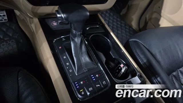 Kia Carnival 2017 thumb 9
