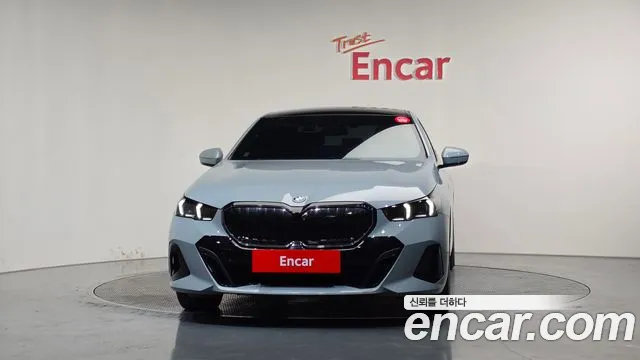 BMW 5 серии 2024 thumb 3