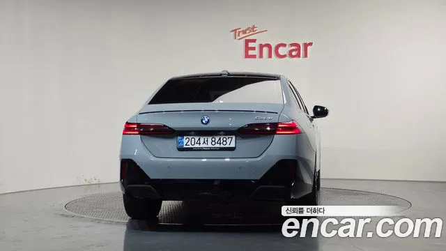 BMW 5 серии 2024 thumb 4