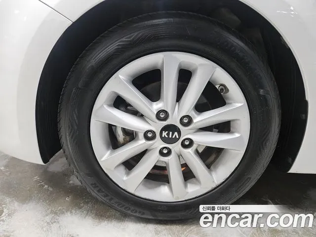Kia K3 2016 thumb 5